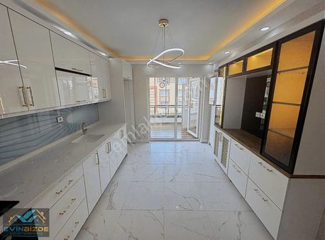 Keçiörende 4+1cadde Yakını İskanlı Cepheli Satılık Orta Kat