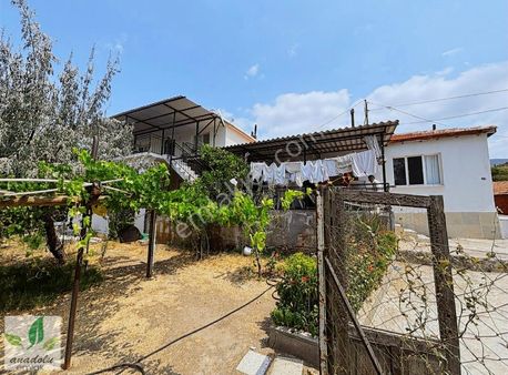 -müstakil Tapulu-köy İçerisinde 3 Adet Evi Olan Fırsat Yer-