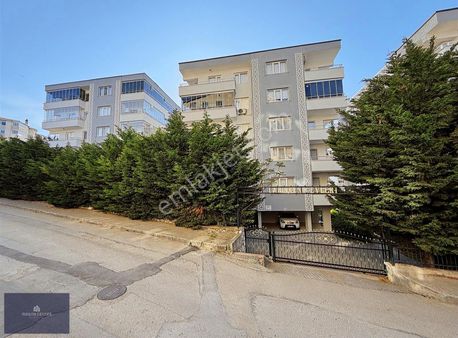 Magna Dan Güzelyalı Merkezde Deniz Manzaralı Eşyalı 3+1 Kiralık