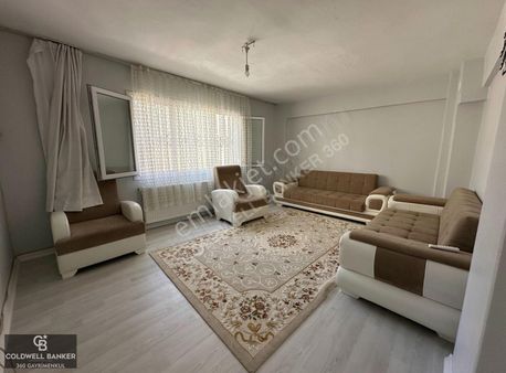 Buca Yıldız Mh.de Komple Tadilatli Satılık 3+1 Daire