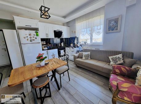 Altın Emlaktan Yeni Binada Ara Kat Esyalı Satılık 1+1 Daire