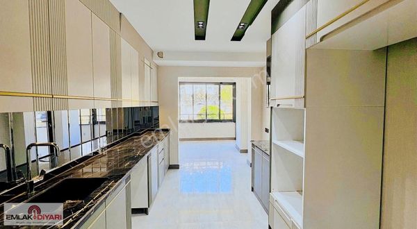 Emlak Diyarından Yeditepede Sıfır Ultra Lüx 2,5+1 Daire