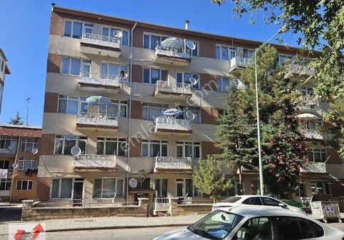 Dönertaş Emlaktan Taşköprü Cad.kiralık 2+1 Ara Kat Daire