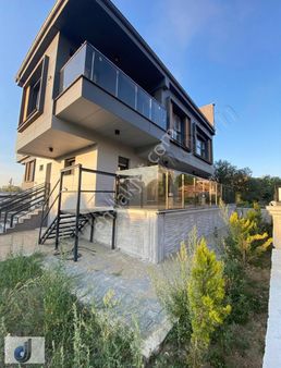 İstanbul Borsa Fen Lisesi Civarı Satılık Villa