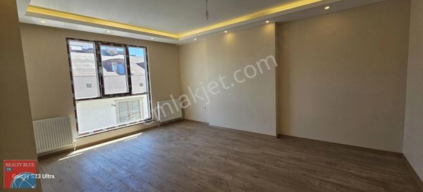 Sultanbeyli Adil Mahallesi Otogar Yanı Harika Üst Dublex