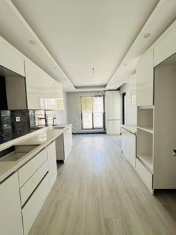 Başak Mahallesinde Ultra Lüks Yapılı Sıfır Binada 3+1 4.kat Satılık Daire !!