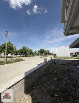 Kartal Gayrimenkul'den Uydukent'de Kiralık Dükkan