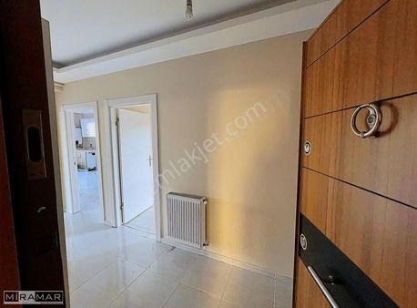 Miramar'dan Çevre Yolunda Cadde Üzeri 3+1 Kiralık Daire