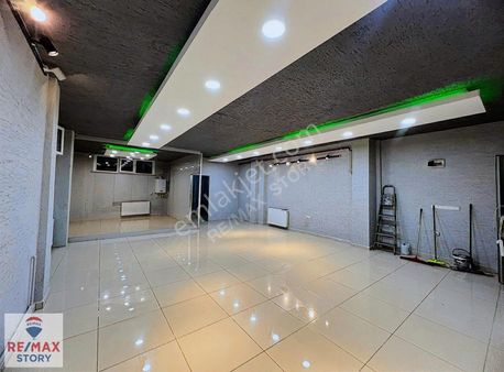 Çayırova Belediyesi Yanıbaşı Satılık 150 M² Dükkan Araç Takaslı