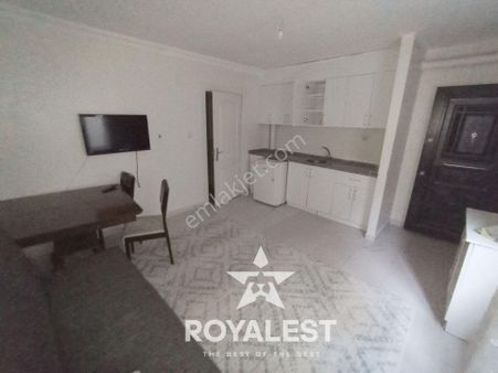 Royalest'ten Karataş Merkez'de Site İçi Eşyalı 1+1