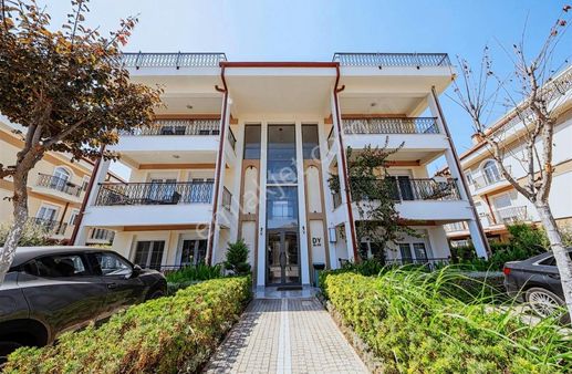 Vali Konakları 2 'de Satılık 2+1 Katta Ekstralı Daire