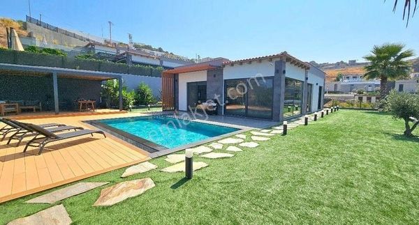Bodrum Gümüşlükte Satılık Villa;tek Katlı 3+1 Müstakil