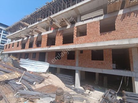 Tapu Masrafsız Küçükyalı Merkezde Sıfır Yeni Binada 2+1 İnşaattan