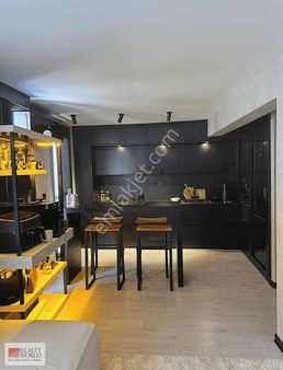 Mithatpaşa Mahallesinde Satılık 1+1 Lüks Daire