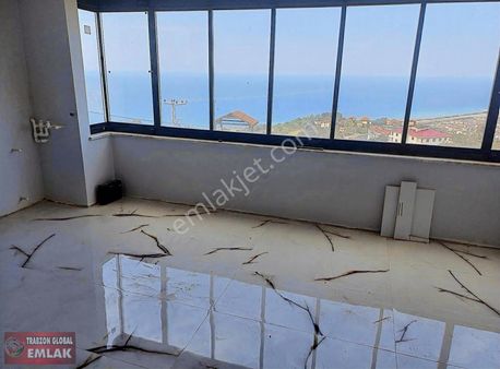 2 Nolu Beşirlide 4+1 Deniz Manzaralı Ferah Daire 1. Kat