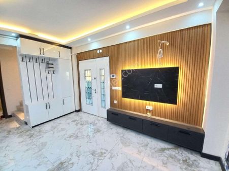 Bergama Bahçelievler Mah 4+1 2 Katlı Ultra Lüks Villa Satılık