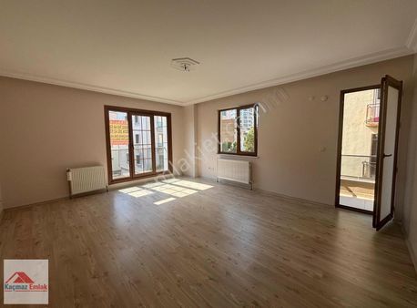 Kaçmazdan_altayçeşmede 2+1 Asansörlü Ara Kat Kiralık Dairemiz