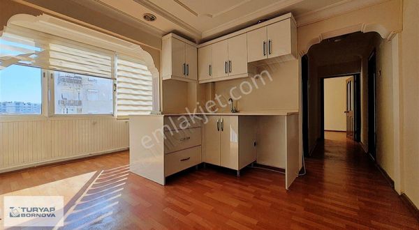 Özkanlarda Yaşar Üniversitesi Karşısı 2+1 Kiralık