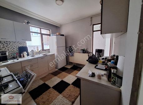 Mikros Avm Karşısında Ana Cadde Üzerinde Satılık 3+1 Daire