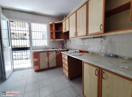 İller Bankasi Erkan Egitim Kurum.karsisi 3+1 Genis Oturumlu