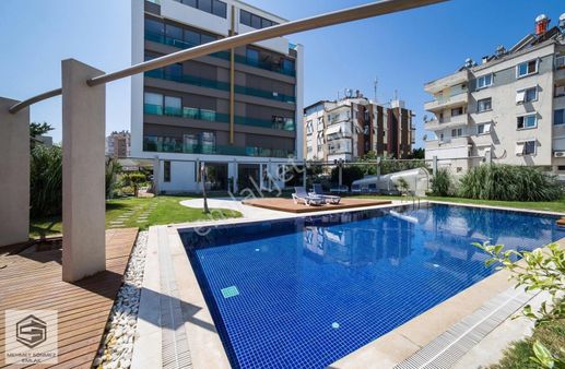 Şirinyalı'da İstinye Avlu Evlerinde 2+1 Dubleks