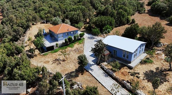 Seydikemer Yayla Boğalar 2 Adet 2+1 Ev Ve 1593 M² Arazi Fırsatı