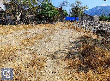 Akseki Dikmende Köyiçi Satılık Tarla