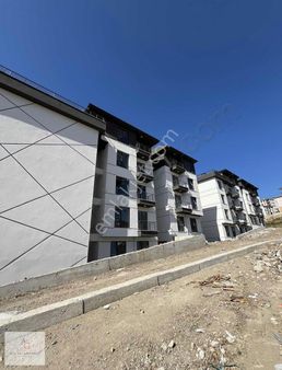 Ata'dan | Konuralp Cafeler Cad.özel Yapım 1+1 Satılık Daire