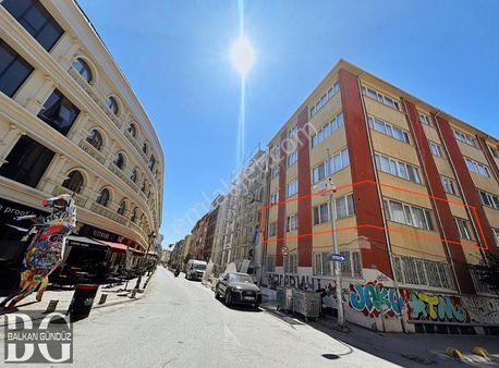 Balkan Gündüz'den Collesium'un Yanında Satılık 3+1 Daire