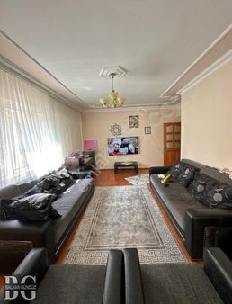 Balkan Gündüzden Bahçelievlerde Satılık 3+1 Köşe Daire