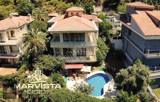 Marmaris Armutalanda 900m² Arsa İçinde Ultra Lüks Villa
