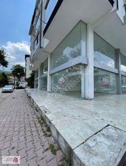 Bucak Merkezde Okul Karşısı Kiralık Dükkkan