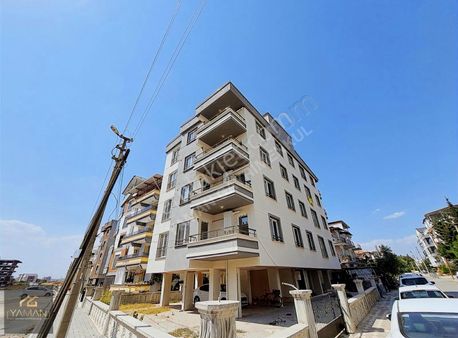 Hürriyet Mahallesi'nde Cadde Üzerinde 3+1 Sıfır Satılık Daire