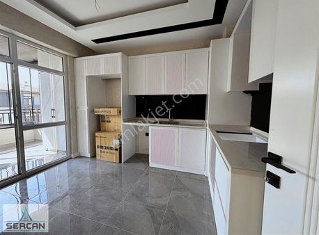 Uluğbey Mahallesinde Satılık 2+1 Lüx İskanlı Daire