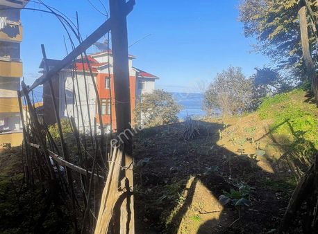 Sürmene De Merkezi Konumda Satılık 410 M2 Arazi