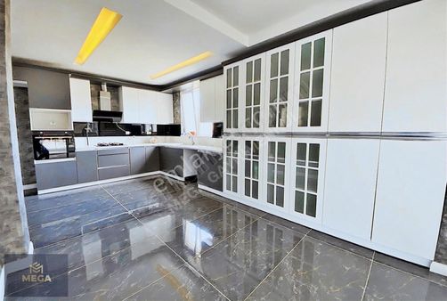 Megadan Sınırsız Kredi İmkanlı, Dev M2li, Şık Konseptli 4+1 Site