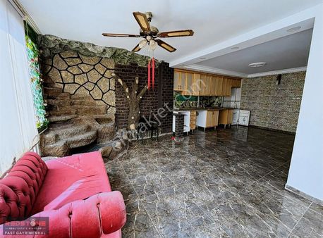 Güzelyalı Semt Pazarı Civarı Çok Geniş Satılık 4+1