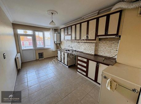 Kaplanlı Caddesi'nde Vefa Koçhan'dan Kiralık 4+1 Dublex Daire