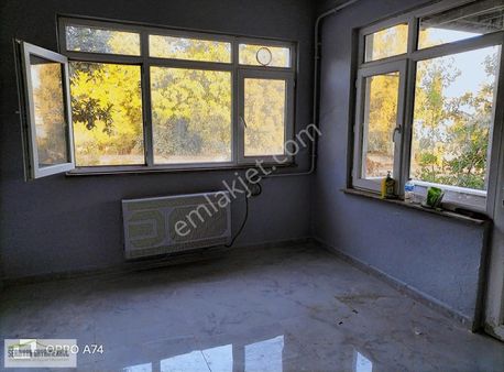 Serdivan Bahçelievler Mahallesinde Geniş 1+1 Kiralık Daire...