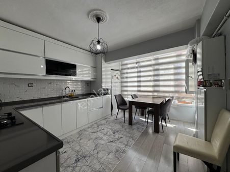 Hayal'denn Malazgirt Mh'de Ön Cephe 3+1 Asansörlü Bağımsız Ara Kat Full+full Yapılı Geniş Daire !!