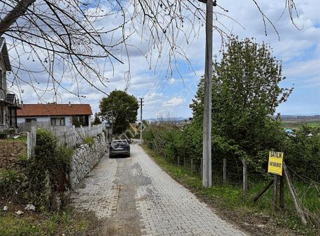 Erenler Yazılı Mahallesinde Merkeze Yakın 1250 M2 İmarlı Arsa