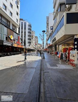 İzmir Kıbrıs Şehitleri Caddesinde Satılık 1+1 Daire