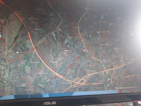 İst.silivri Seymen Köyünde Acil Satılık 14146 M. Müstakil Tarla..