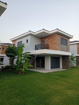 Davutlar'da Denize 650 Metre Mesafede 4+1 Satılık Villa