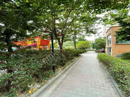 Başkent Yapı'dan Site İçi Kapalı Balkonlu 1+1 Ara Kat