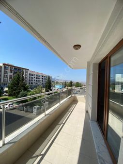 🏡 Akçinler Gayrimenkulden Muradiye Karali’de 145 M² 3+1 – Masrafsız & Yatırıma Uygun