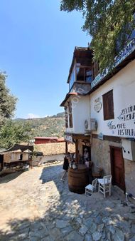 Mustafa Karaboğa'dan Satılık Pansiyon Ve Şarap Evi