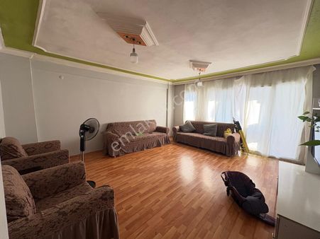 Prestij'den Hamidiye'de Geniş Oturumlu Temiz 3+1 Daire