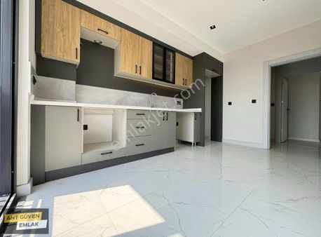 Bahçeyaka 2+1 110 M2 Ebeveyn Banyolu Yerden Isıtmalı Lüx Daire