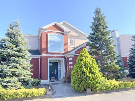 Tepeören Villalarında 500m2 Müstakil Bahçeli, 300m2 B Tipi Villa